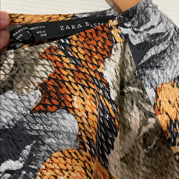 Zara Blouse - Picture 2 of 2